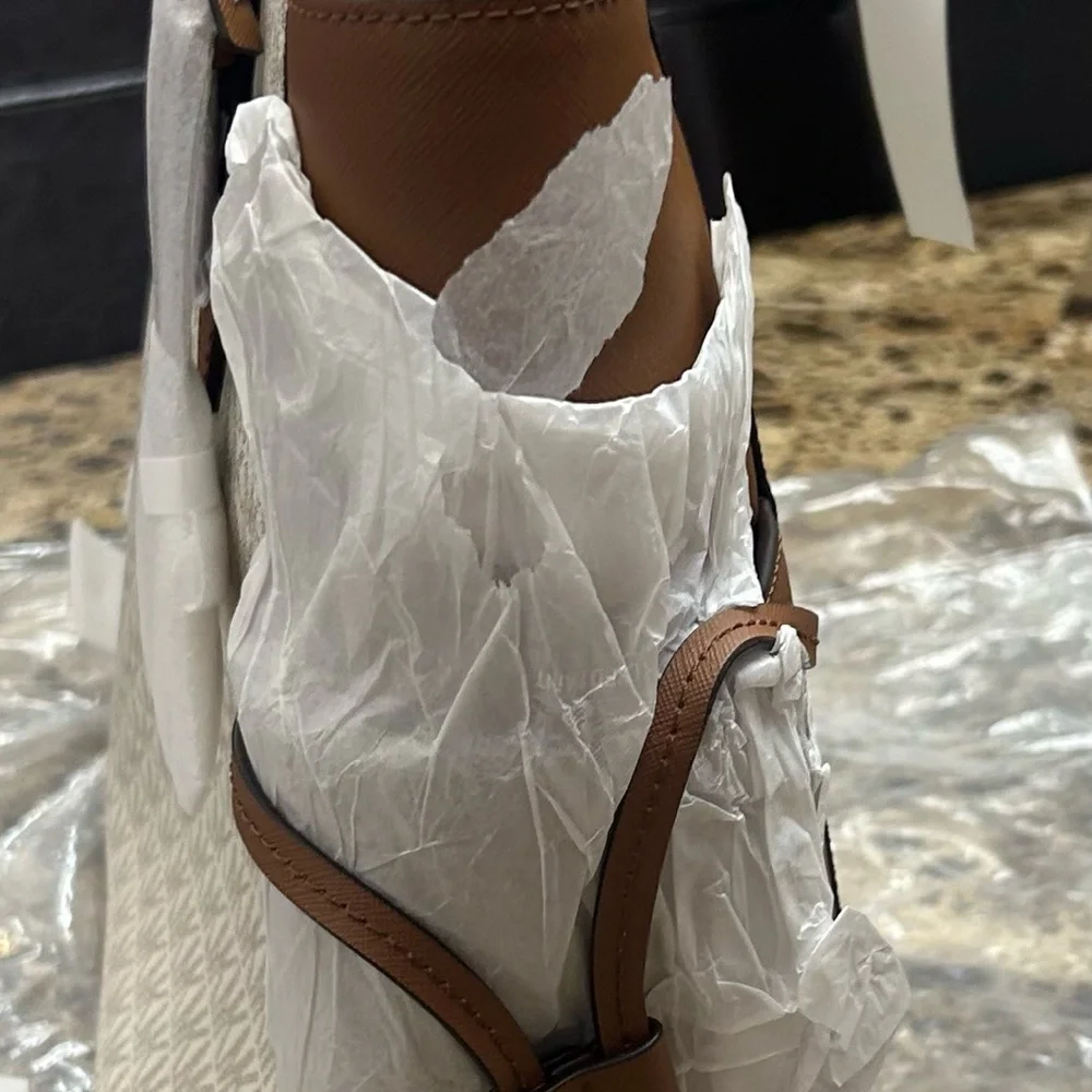 Michael Kors Brown and Cream Monogram tote bag. - Picture 5 of 12